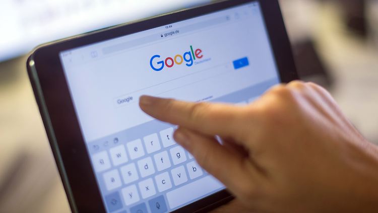 Verbraucher hinterlassen online viele Spuren. Wer möchte, dass seine Daten gelöscht werden, muss das - zum Beispiel bei einem Onlineshop - erst einfordern. 