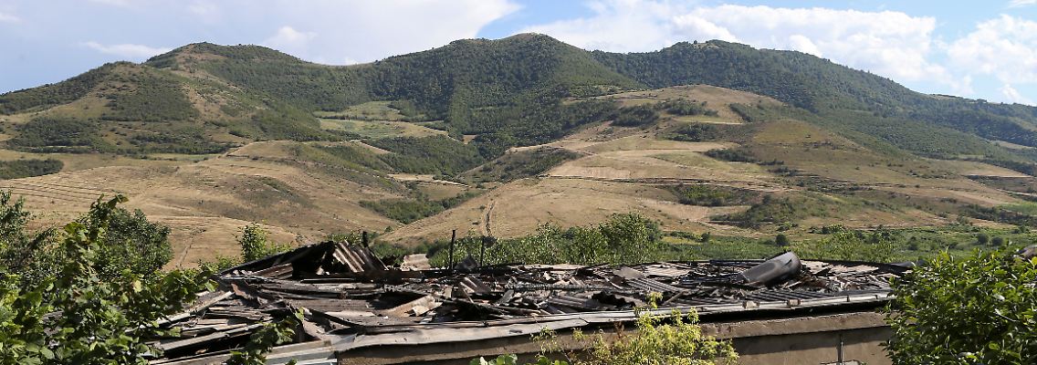 2020-07-15T202305Z_420489758_RC2WTH9ZHHD1_RTRMADP_3_AZERBAIJAN-ARMENIA-CONFLICT.JPG