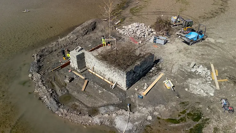 dfbb9a76da7cd18e632fc5a42e0d3d01