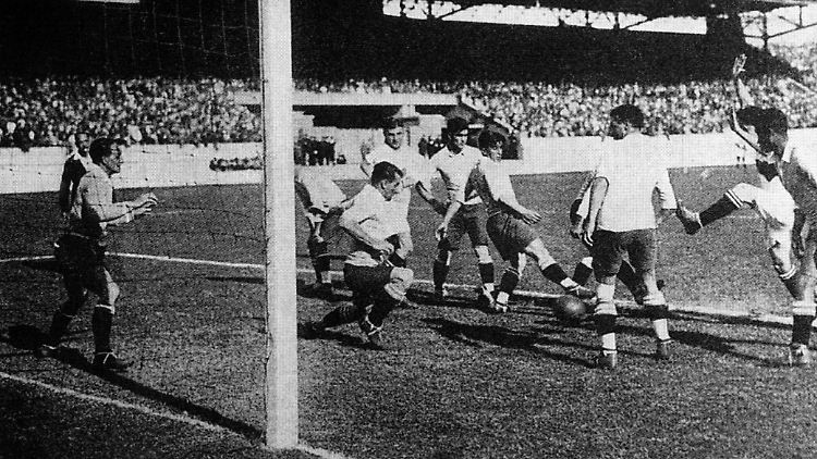 Das erste Finale einer Fußball-WM bestreiten Argentinien und Uuruguay.