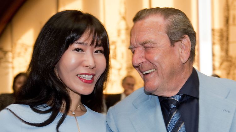 Seit 2018 verheiratet: Soyeon Schröder Kim und Gerhard Schröder.
