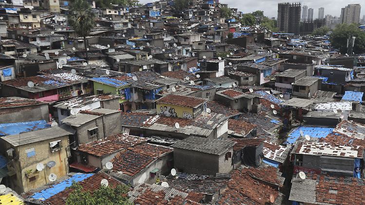 Indien ist derzeit nach Daten der Johns-Hopkins-Universität auf Platz drei der insgesamt registrierten Corona-Infektionszahlen weltweit.