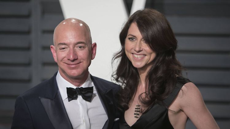 25 Jahre waren Jeff Bezos und MacKenzie Scott verheiratet. Seit der Scheidung ist sie die zweitreichste Frau der Welt.