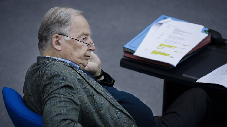 Hat sich mit seiner Unterstellung Gegner gemacht: AfD-Bundestagsfraktionschef Alexander Gauland.