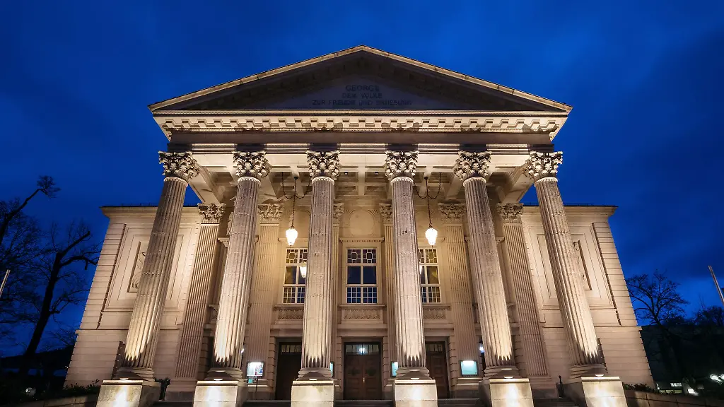 Der-200-Geburtstag-des-Theaterherzogs-Georg-II-1826-1914-praegt-die-Spielzeit-2025-26-am-Staatstheater-Meiningen