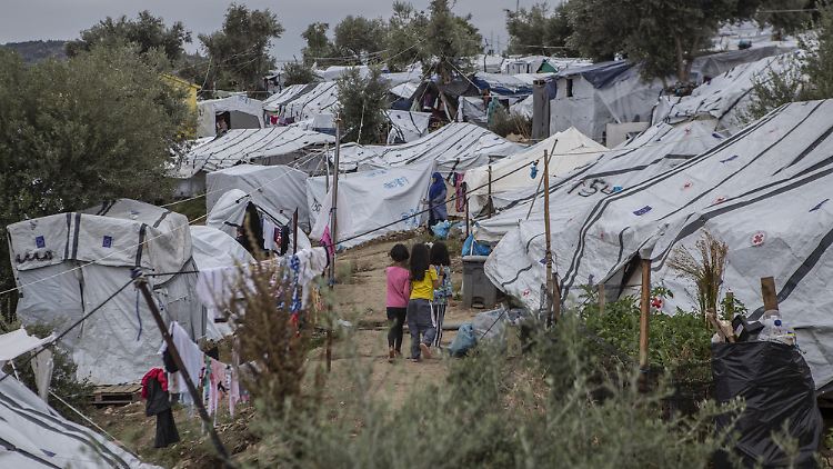 In griechischen Lagern herrschen wegen Überfüllung und schlechter Hygiene teilweise unhaltbare Zustände.