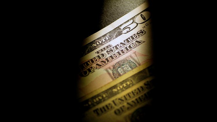 2017-06-22T064922Z_633888334_RC1D0FAD0C00_RTRMADP_3_BUSINESS-CURRENCY.JPG