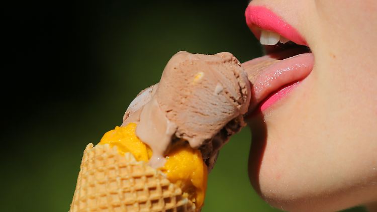 Der bedeutendere Grundstoff beim Eis ist Milch.
