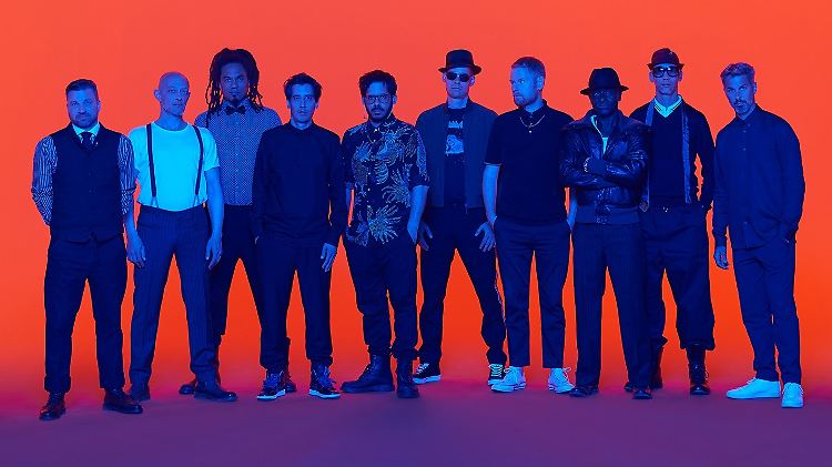 Überraschen mit einem neuen Lied: Seeed.