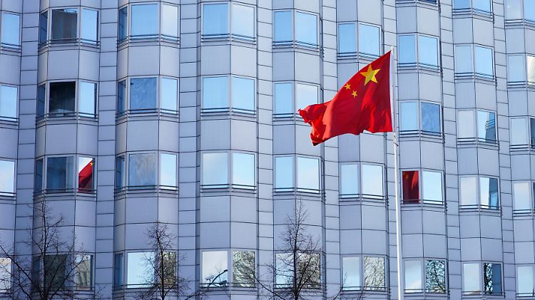 Die chinesische Botschaft in Berlin richtet scharfe Kritik vor allem an den Bundesaußenminister. 