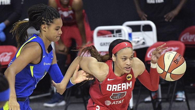 Die Zeit des Hinterherlaufens ist für Satou Sabally (links) in der WNBA wohl schon vorbei.
