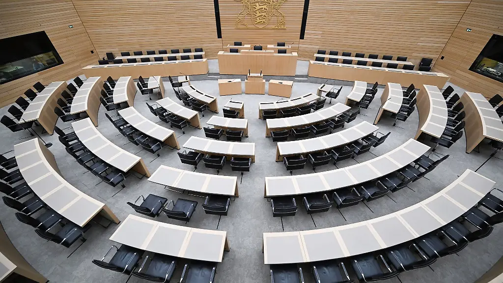 Wie-sind-die-Sitze-hier-kuenftig-verteilt-Darueber-entscheiden-die-Menschen-im-Suedwesten-am-8-Maerz-2026-bei-der-naechsten-Landtagswahl