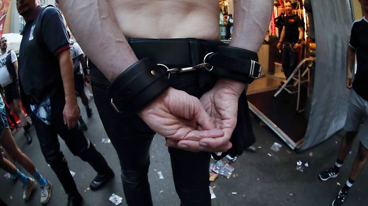 Festgenommen wurde niemand.