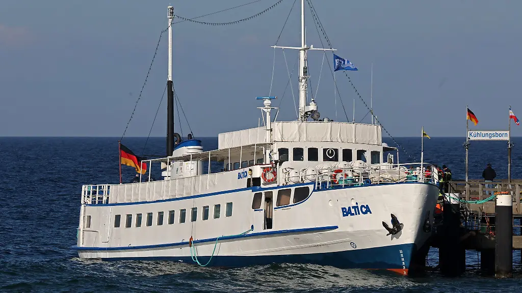 Die-MS-Baltica-liegt-nach-wie-vor-an-der-Seebruecke