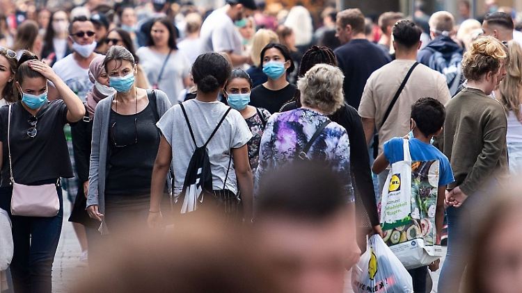 "Dieses blinde 'Weiter so' führt vor dem Hintergrund der ökologischen Krise definitiv in den Abgrund", glaubt Reinhard Loske.