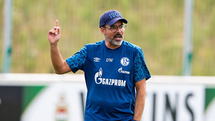 David Wagner muss nun wieder lauter brüllen, damit seine Spieler ihn verstehen.