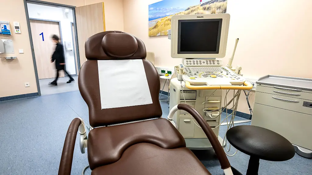 Opfer-von-Gewalt-koennen-sich-bei-der-Notaufnahme-des-Klinikums-melden-und-werden-dann-zu-den-Raeumen-der-Einrichtung-begleitet