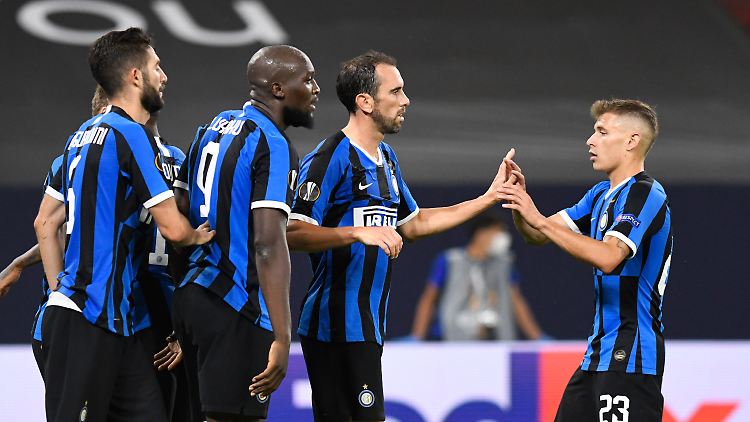 Nach der Corona-Pause in der Europa League zieht Inter Mailand ins Viertelfinale ein.