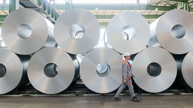 Die Deutsche Industrie fährt ein starkes Auftragsplus ein. Volkswirte hatten es deutlich geringer eingeschätzt.