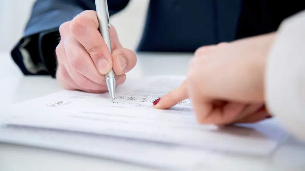 Ein-Vertrag-der-sachgrundlos-befristet-ist-kann-nicht-unbegrenzt-oft-verlaengert-werden