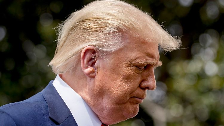 Sorgt weiter für Fragezeichen: der Teint von US-Präsident Donald Trump.