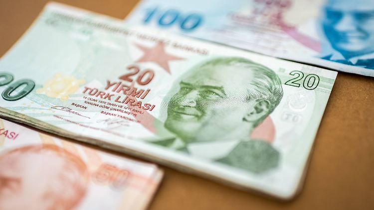 Die Lira hat kräftig an Wert verloren.