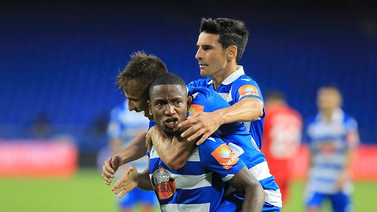 Auch "Depor" darf nicht jubeln: Der einstige spanische Meister verbaute Fuenlabrada zwar spät den Weg zum Aufstieg, stieg aber selber ab.