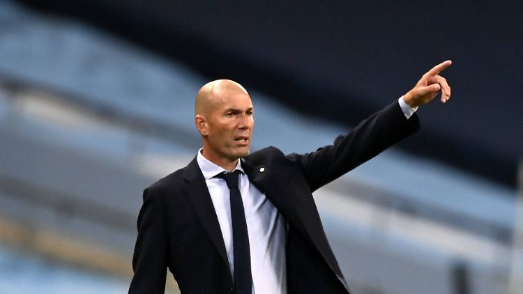 Zinedine Zidane konnte sein Team nicht vor dem frühen Champions-League-Aus bewahren.