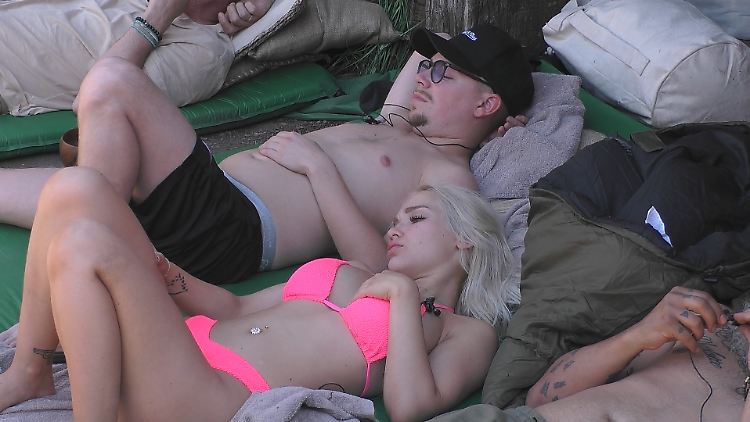 Schon die Fantas rappten drüber: Emmy ist "zu geil für diese Welt".