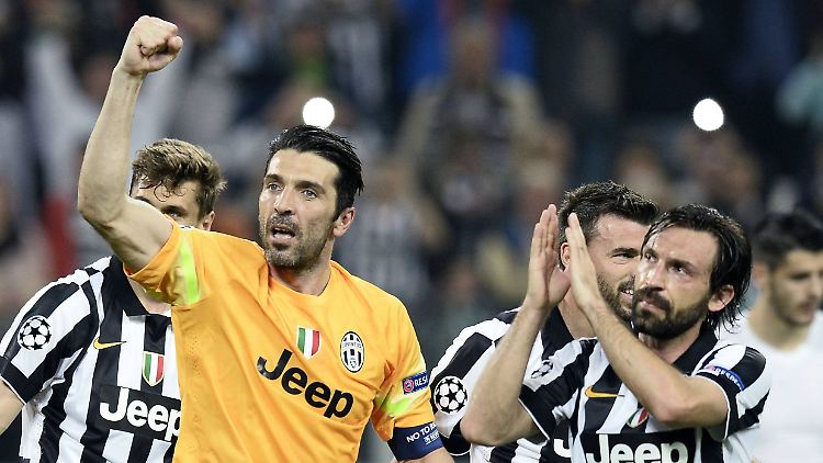 Gianluigi Buffon spielte einst gemeinsam mit seinem neuen Chef für Juventus Turin, 2006 wurden beide gemeinsam Fußball-Weltmeister.