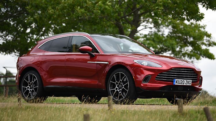 Auch Aston Martin konnte sich dem Zwang nach einem SUV nicht entziehen. Nun ist es in Form des sündhaft teuren DBX da.