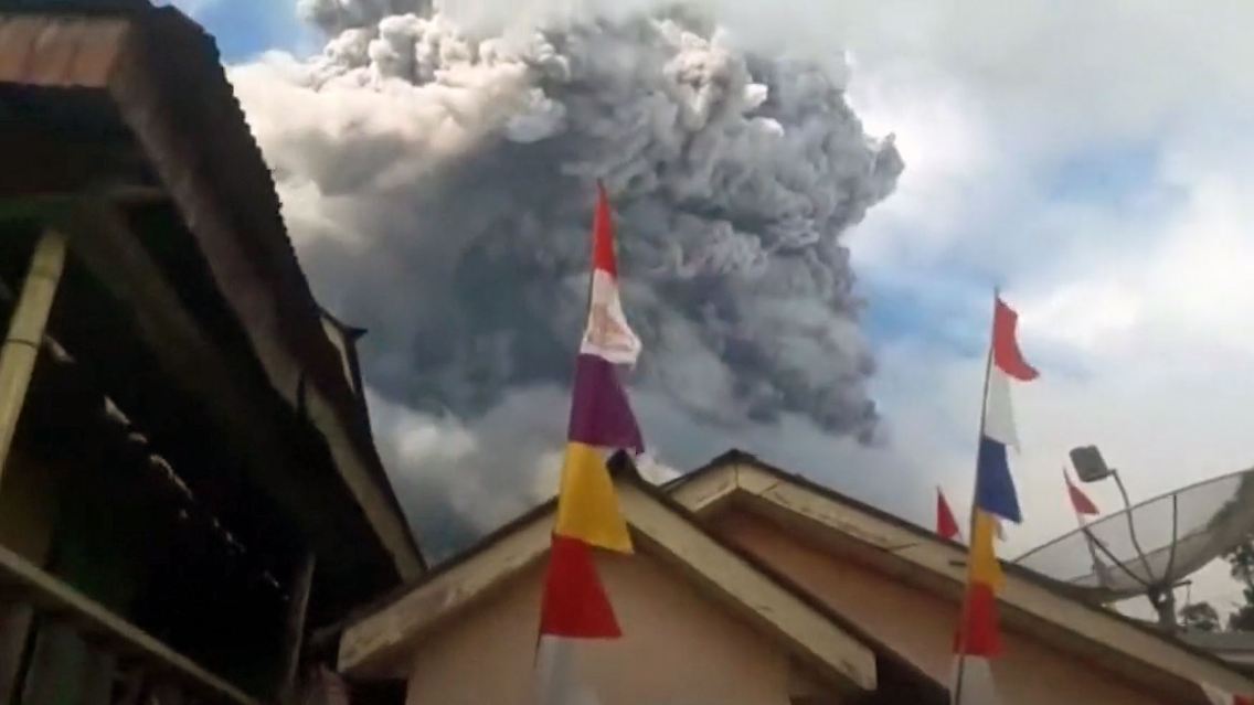 VulkanSinabung.jpg