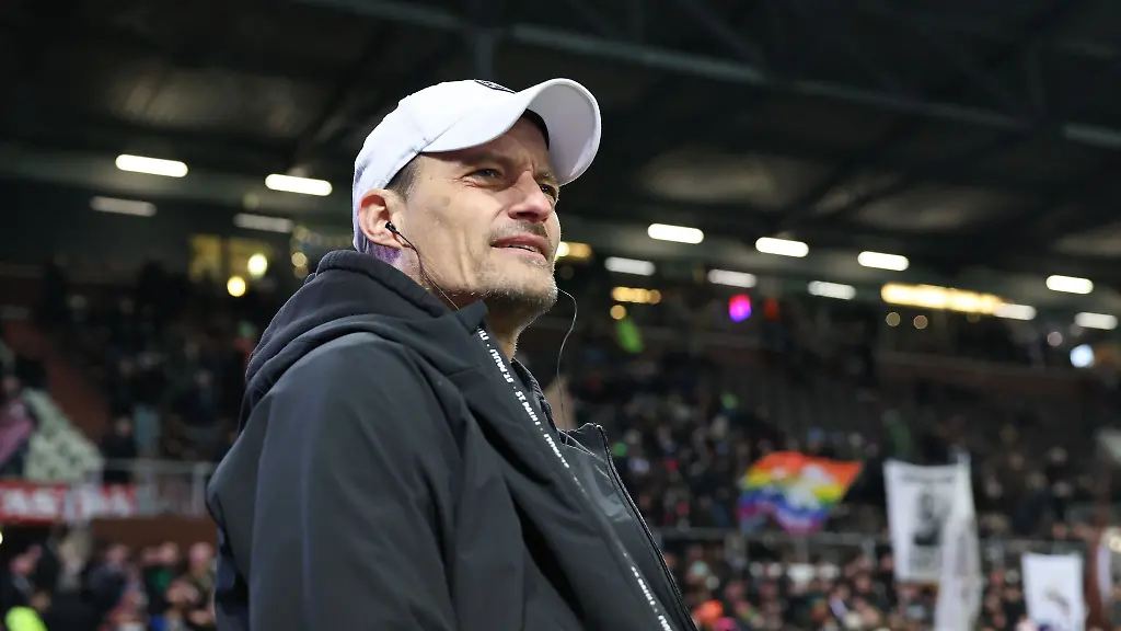 Steht-mit-seiner-Mannschaft-vor-einer-schwierigen-Aufgabe-FC-St