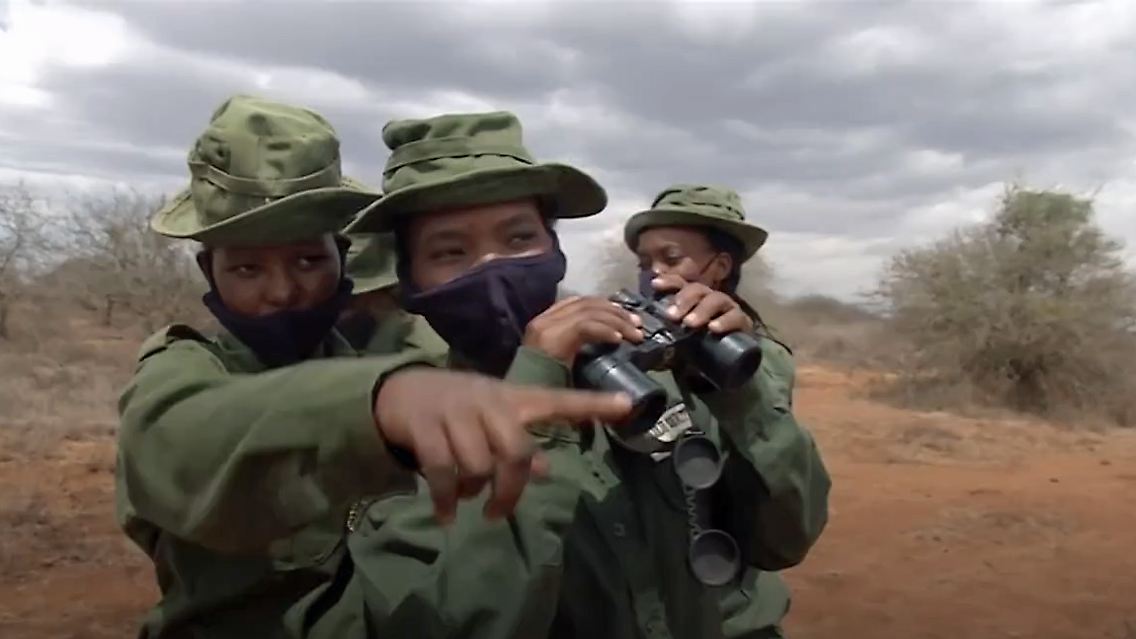 rangerinnen in kenia.jpg