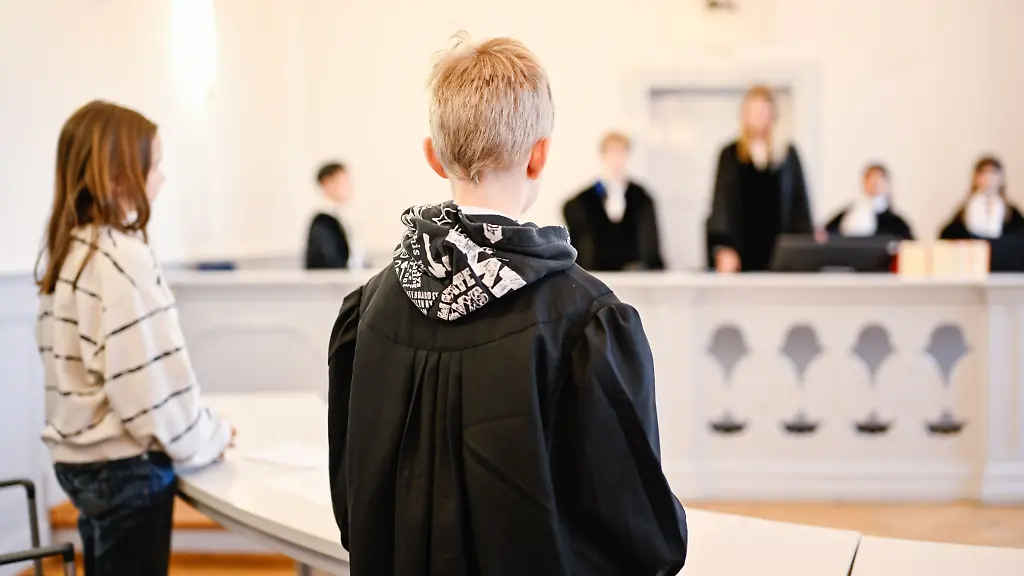 83b12f05-0b2f-4a30-b518-fe7a1fc04ca0-original