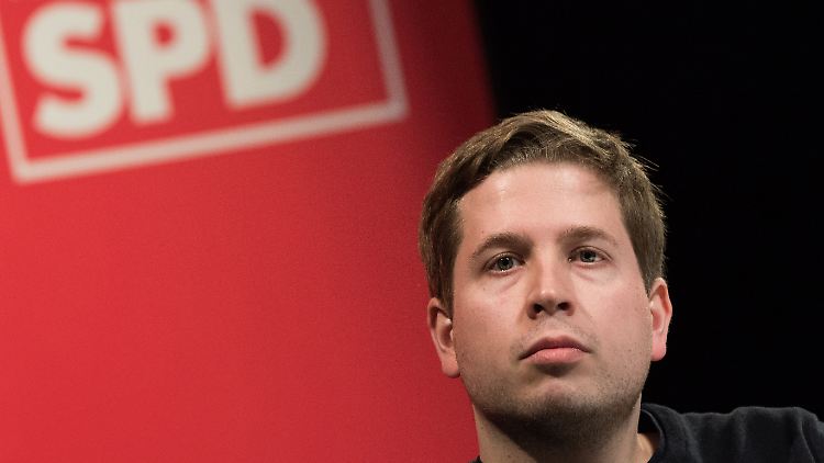 Kühnert will für den Wahlkreis in seinem Berliner Heimatbezirk Tempelhof-Schöneberg in den Bundestag ziehen.
