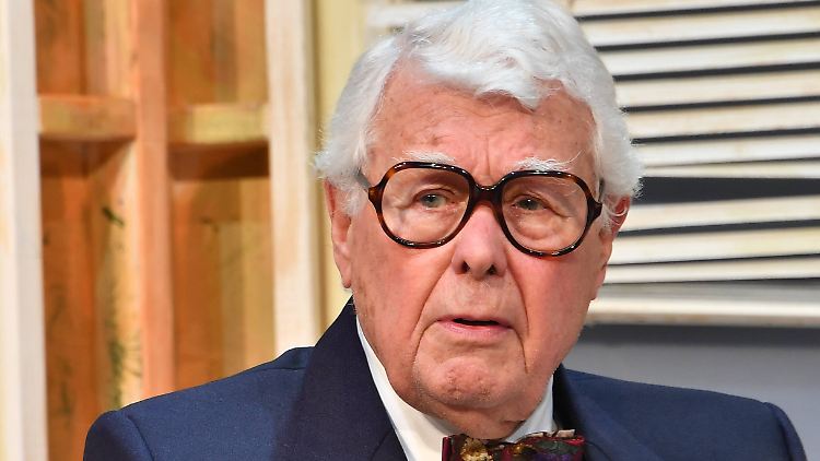 "Im Alter wird man ja wieder kindisch", sagt Peter Weck.
