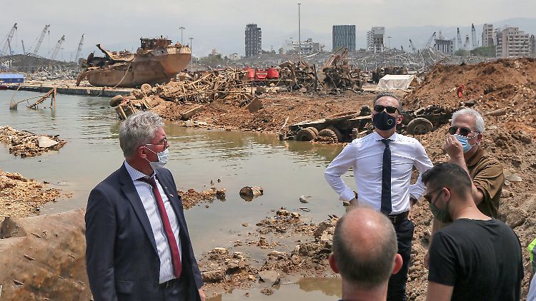 Die Zerstörung sieht noch größer aus als TV-Bilder es vermuten lassen.
