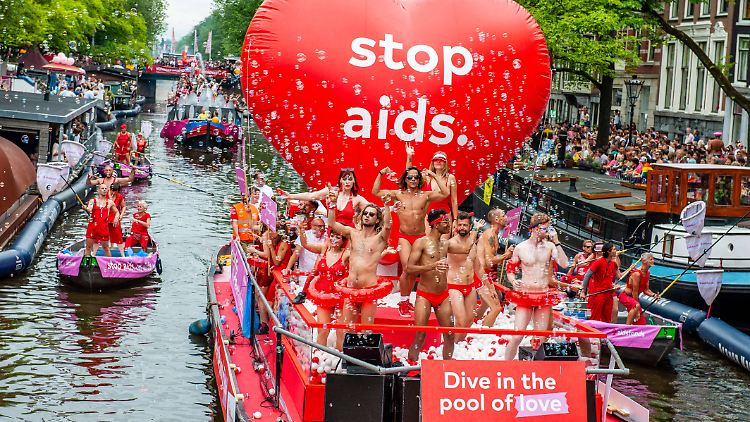 "Stop Aids" auf der Amsterdam Gay Pride 2019.