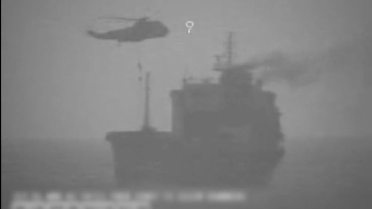 Iranische Sicherheitskräfte sollen ein Tankschiff im Golf von Oman geentert haben.