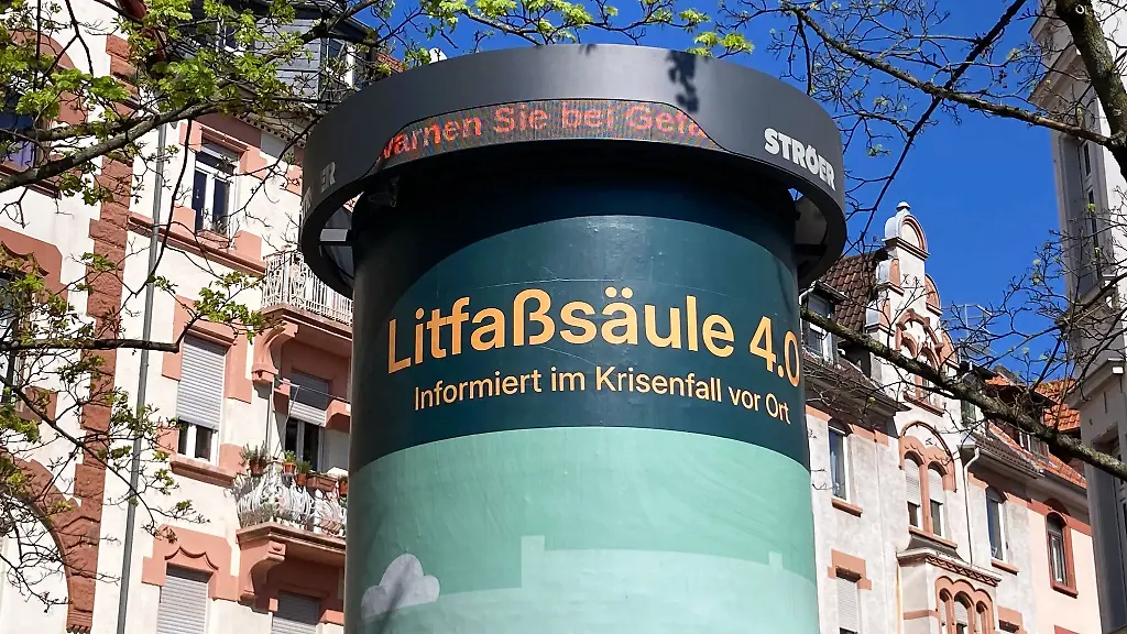 Die-Litfasssaeule-4-0-soll-bei-ein-Blackout-Informationen-liefern