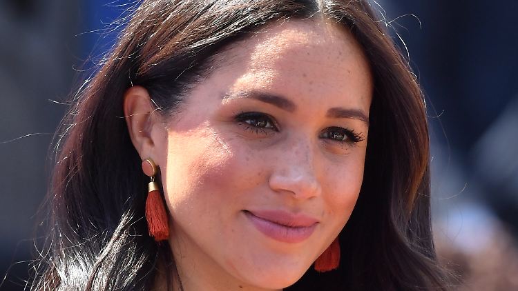  Meghan findet es "schön, wieder zu Hause zu sein".