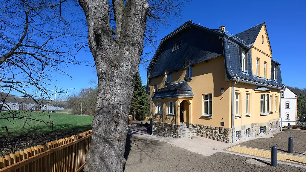 Blick-auf-das-restaurierte-Karl-Schmidt-Rottuff-Haus-in-Chemnitz-Es-dient-kuenftig-als-Museum