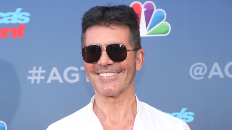 Cowell freut sich wieder bei seiner Familie in Malibu zu sein.