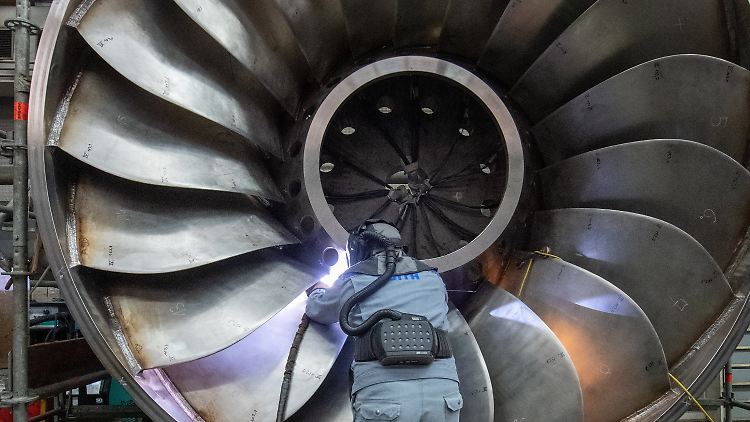 Die deutsche Wirtschaft dürfte im Sommer laut Bundesbank sehr stark wachsen.