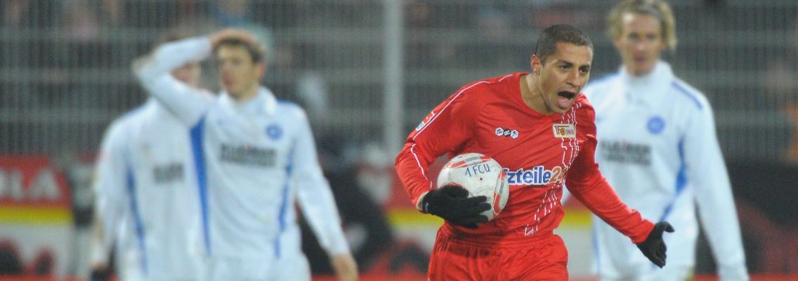 Der Berliner Halil Savran bejubelt den 1:1-Ausgleichstreffer.