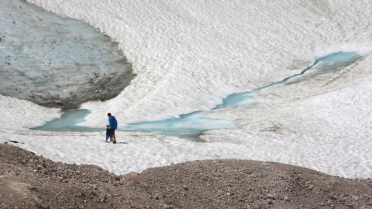 Innerhalb nur eines Jahrzehnts ist flächenmäßig ein Drittel der Gletscher in Deutschland abgetaut.