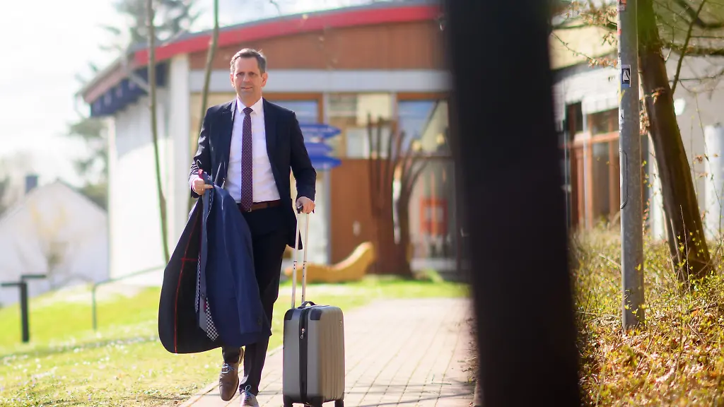 Die-Koffer-sind-schon-gepackt-Olaf-Lies-soll-am-20-Mai-als-Ministerpraesident-gewaehlt-werden