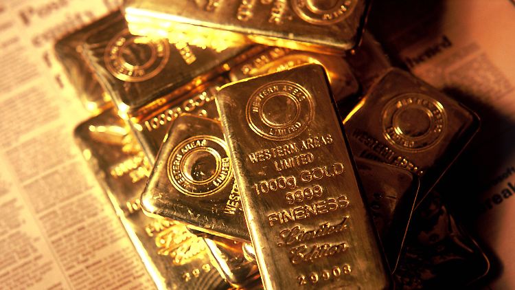 Gold wirft im Gegensatz zu vielen anderen Anlageformen keine regelmäßigen Erträge wie Zinsen oder Dividenden ab.