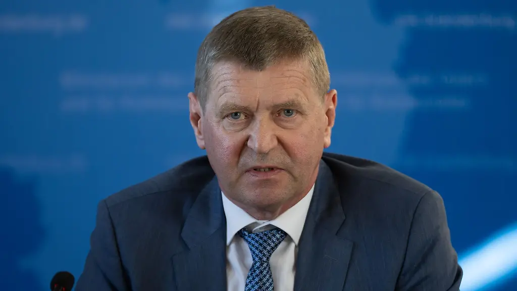 Der-Vorsitzende-des-Brandenburger-Landkreistages-Siegurd-Heinze-kritisiert-geplante-Kuerzungen-fuer-Kommunen-Archivbild